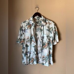 100% Rayon Tropical Hawaiian Button Down Shirt